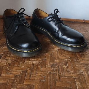 Dr. Martens Oxford shoe women's size 7